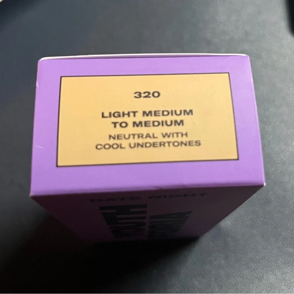 🛍️NIB YouthForia #320 Light Medium to Med-Neutral With Cook Undertones Skin Tint